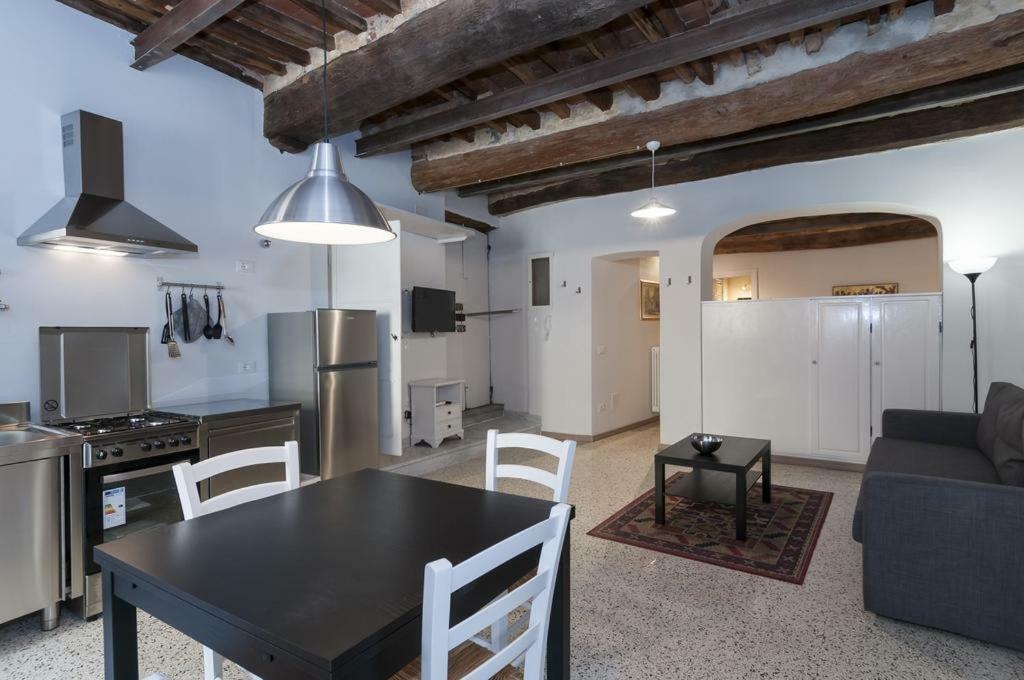 Appartement Il Nido Nascosto à Lucques Extérieur photo