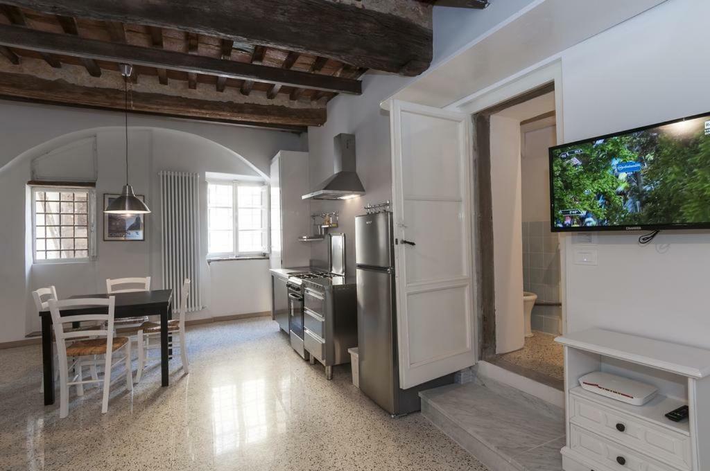 Appartement Il Nido Nascosto à Lucques Extérieur photo